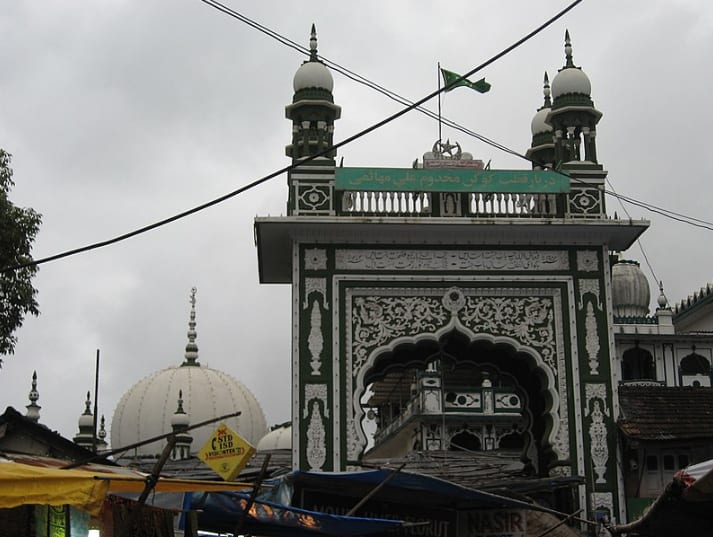 Dargah of Mahimi in Mahim - World Sufi Media